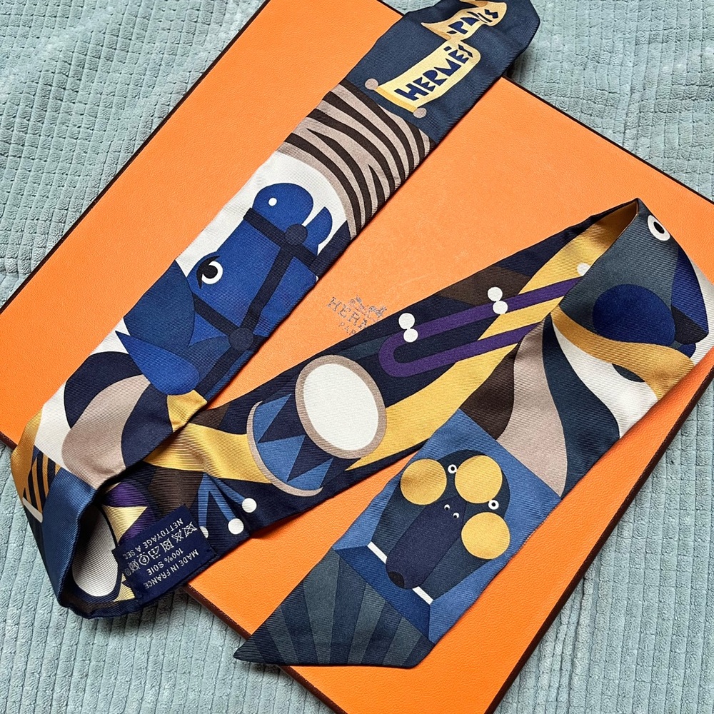 Never worn Parade en Fanfare Twilly